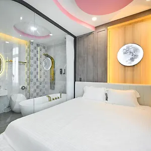 Lotus Airport Saigon Hotel
